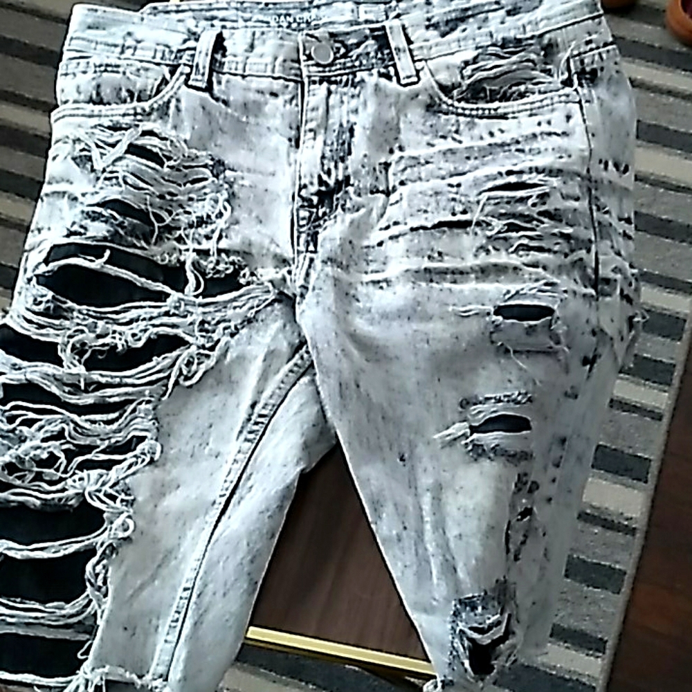 Jordan Craig ripped jean shorts